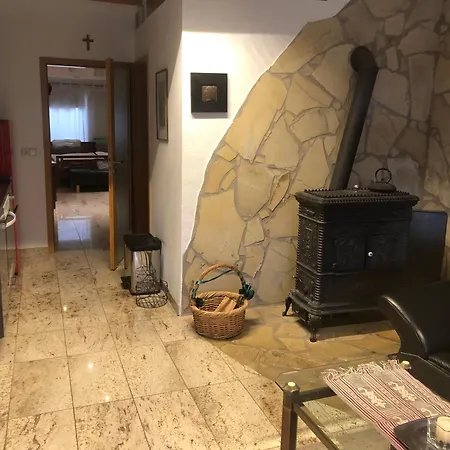 欧亚瑟德汝河公寓 *